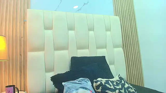 Snapshot of Naughty_Kittenm chatting on June 3, 11:11 am Naughty Kittenm online show from June 3, 11:11 am
