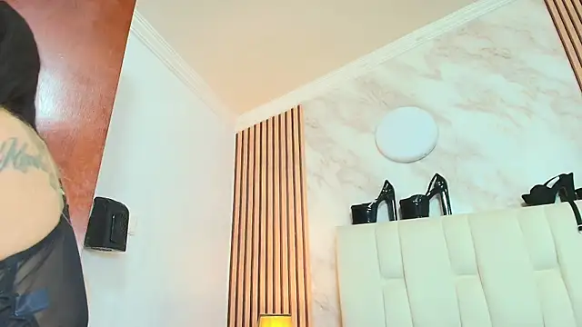 Naughty Kittenm online show from October 23, 11:42 am