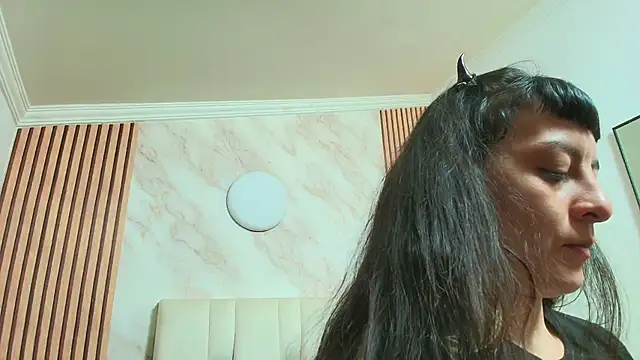 Naughty Kittenm online show from October 16, 11:40 am