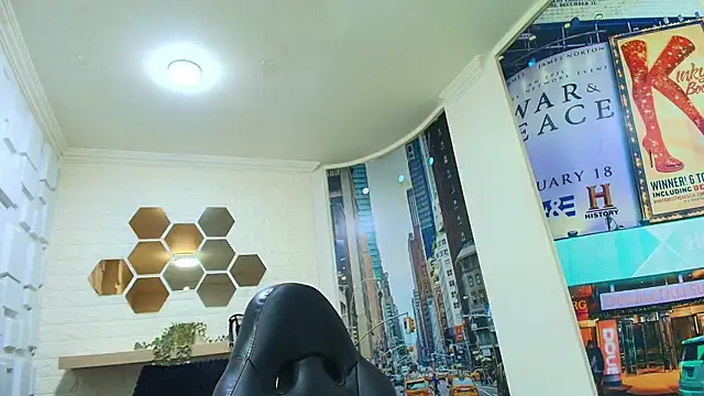 Naughty Kittenm online show from April 1, 11:33 am