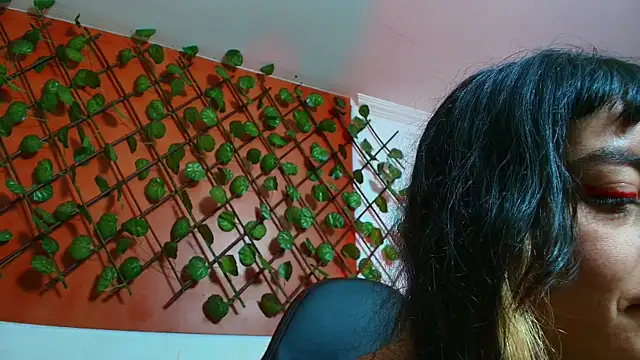 Naughty Kittenm online show from April 13, 11:36 am