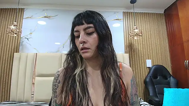 Snapshot of Naughty_Kittenm chatting on July 1, 11:32 am Naughty Kittenm online show from July 1, 11:32 am