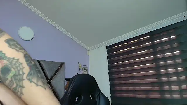 Naughty Kittenm online show from October 3, 11:34 am