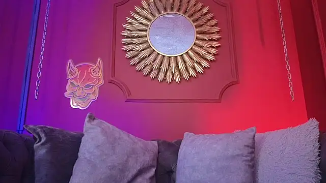 Julieta Russell online show from November 13, 12:31 pm