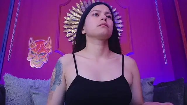 Julieta Russell online show from November 26, 12:05 pm