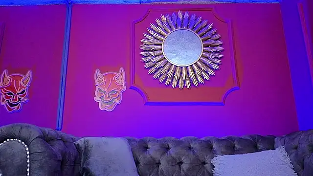 Julieta Russell online show from March 24, 11:43 am