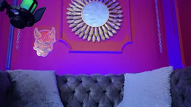 Julieta Russell online show from March 20, 12:17 pm