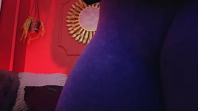 Julieta Russell online show from November 7, 12:21 pm