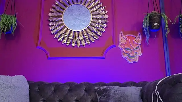 Julieta Russell online show from January 15, 11:57 am