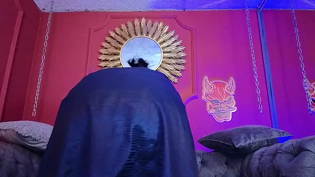 Julieta Russell online show from March 10, 12:09 pm