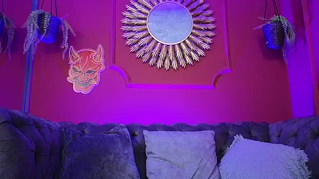 Julieta Russell online show from November 29, 11:54 am