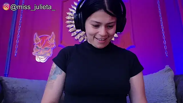 Julieta Russell online show from May 19, 12:12 pm