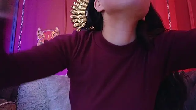 Julieta Russell online show from November 15, 12:20 pm