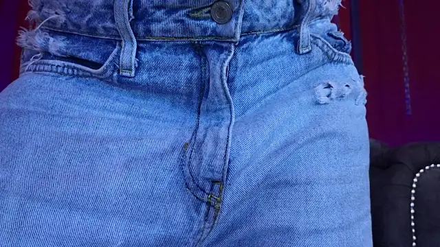 Julieta Russell online show from March 13, 11:59 am