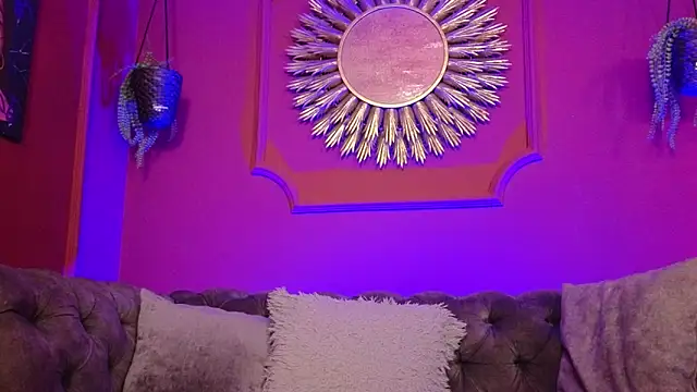 Julieta Russell online show from January 17, 12:20 pm