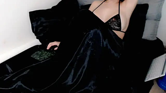 hotmask online show from February 10, 7:24 pm