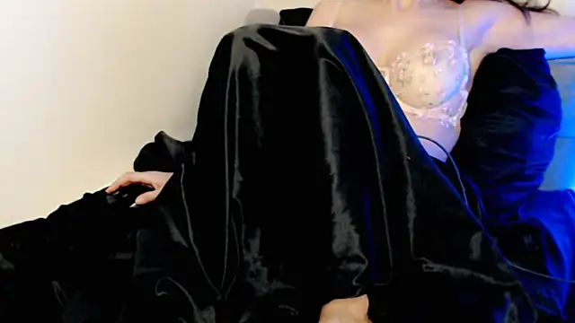 hotmask online show from April 5, 7:42 pm