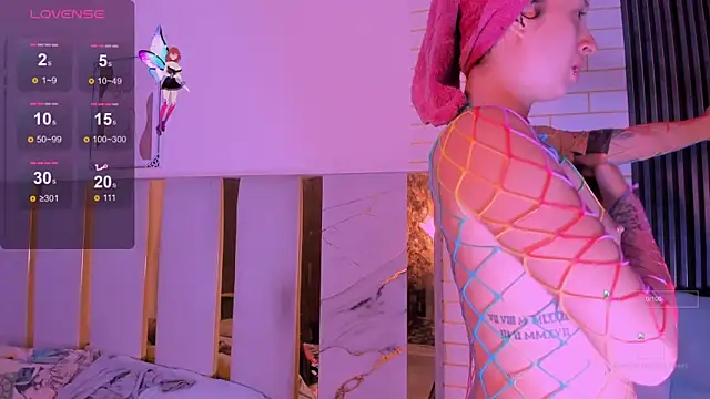 laurem-paulette online show from October 30, 3:31 pm