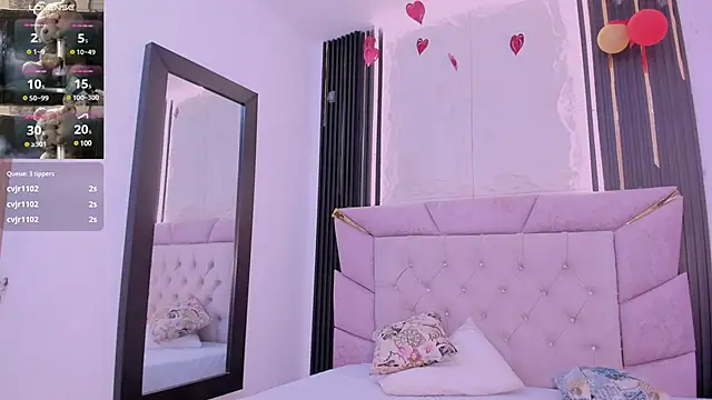 laurem-paulette online show from February 27, 7:26 pm
