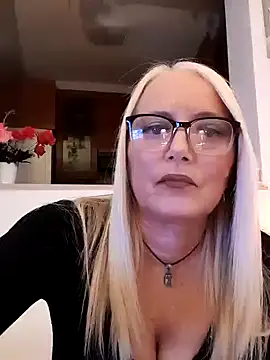 Snapshot of kikkastar chatting on January 13, 7:42 pm kikkastar online show from January 13, 7:42 pm