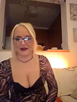 Snapshot of kikkastar chatting on November 26, 9:04 pm kikkastar online show from November 26, 9:04 pm