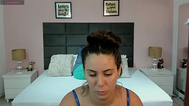 Snapshot of MadisonJenner chatting on October 10, 10:49 am MadisonJenner online show from October 10, 10:49 am