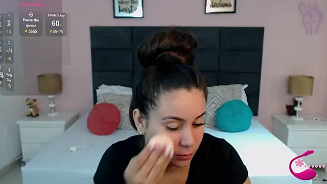 Snapshot of MadisonJenner chatting on October 1, 1:48 pm MadisonJenner online show from October 1, 1:48 pm