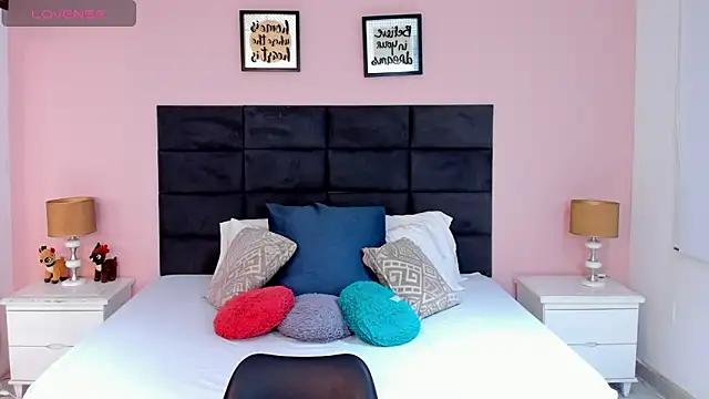 MadisonJenner online show from December 1, 10:27 am