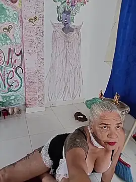 freyadevil333 online show from February 22, 12:13 am