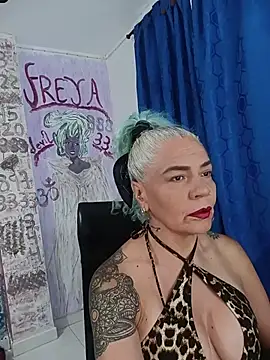 Snapshot of freyadevil333 chatting on July 4, 10:47 pm freyadevil333 online show from July 4, 10:47 pm