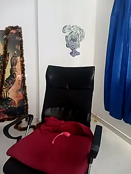 freyadevil333 online show from January 11, 8:27 pm