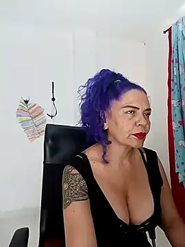 Snapshot of freyadevil333 chatting on September 23, 12:56 pm freyadevil333 online show from September 23, 12:56 pm