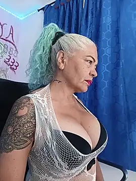 freyadevil333 online show from March 22, 12:18 pm