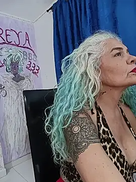 Snapshot of freyadevil333 chatting on July 18, 2:42 am freyadevil333 online show from July 18, 2:42 am