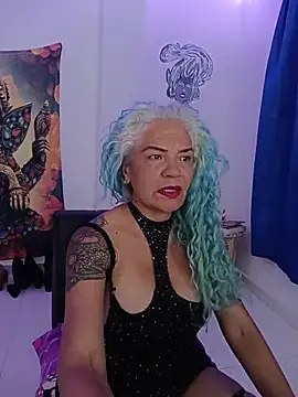 freyadevil333 online show from February 1, 3:38 am