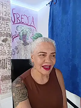 Snapshot of freyadevil333 chatting on June 7, 5:01 am freyadevil333 online show from June 7, 5:01 am