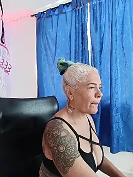 freyadevil333 online show from April 19, 3:57 pm