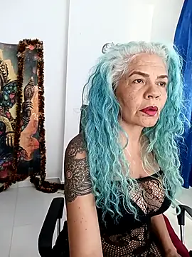 freyadevil333 online show from January 5, 7:50 pm