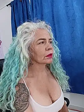 Snapshot of freyadevil333 chatting on July 14, 1:39 pm freyadevil333 online show from July 14, 1:39 pm