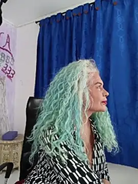 freyadevil333 online show from May 21, 5:16 am