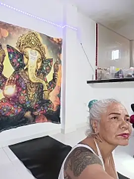 freyadevil333 online show from March 8, 7:17 pm