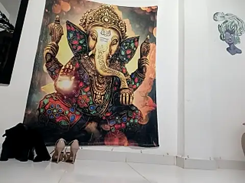 Snapshot of freyadevil333 chatting on October 25, 12:43 am freyadevil333 online show from October 25, 12:43 am