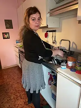 Sunbelxx online show from December 15, 9:04 am