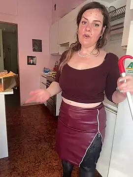 Sunbelxx online show from April 7, 8:16 am