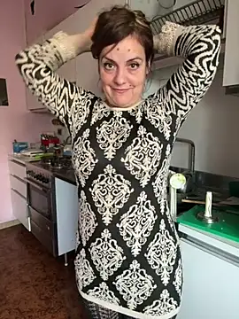 Sunbelxx online show from November 26, 9:20 am