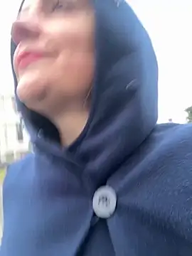 Sunbelxx online show from December 23, 9:19 am