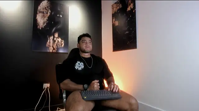 Snapshot of Big_furry_bear13 chatting on October 24, 7:07 am Big furry bear13 online show from October 24, 7:07 am