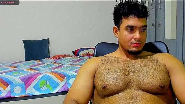Snapshot of Big_furry_bear13 chatting on January 28, 5:22 am Big furry bear13 online show from January 28, 5:22 am