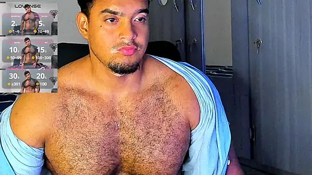 Snapshot of Big_furry_bear13 chatting on February 27, 8:46 am Big furry bear13 online show from February 27, 8:46 am