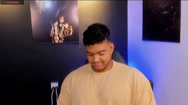 Snapshot of Big_furry_bear13 chatting on November 14, 7:01 am Big furry bear13 online show from November 14, 7:01 am